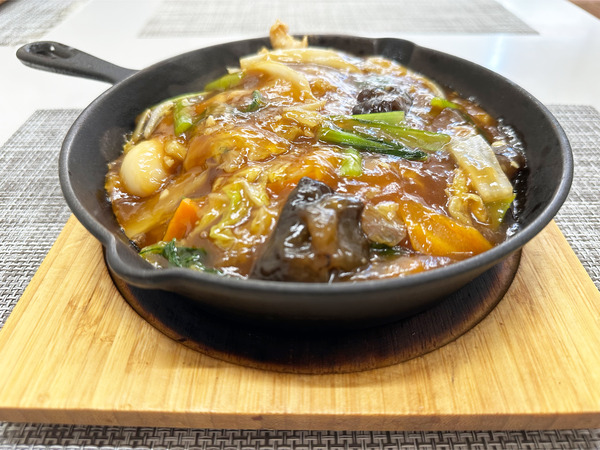 01肉あんかけ焼きそば(1012円)