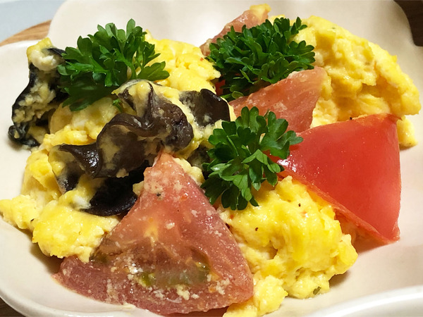 03トマトと玉子と木耳の炒め物