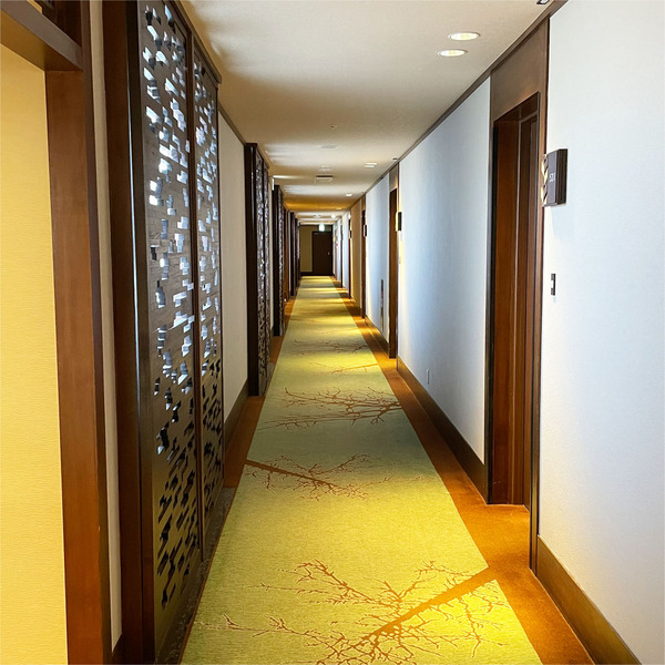 18客室廊下