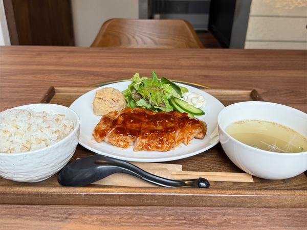 01ポークチャップ定食(1760円)