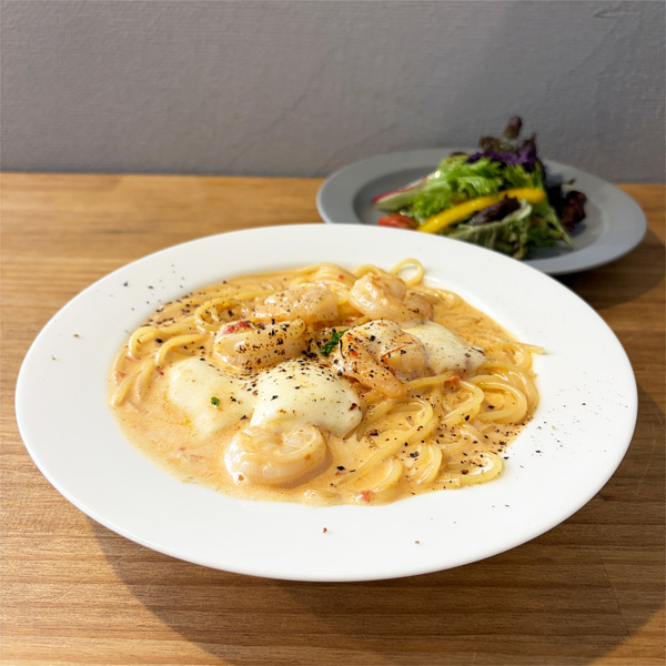 01グリルチーズエビクリームパスタ・乾麺(1400円)