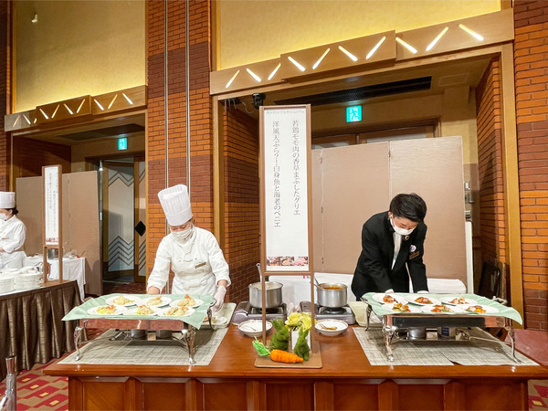 39洋風天ぷらコーナーとモモ肉のグリエコーナー