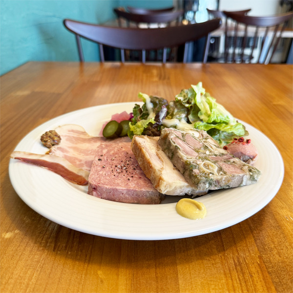 01シャルキュトリーの盛り合わせ