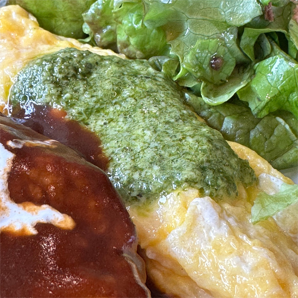 05チーズオムレツ・バジルソース