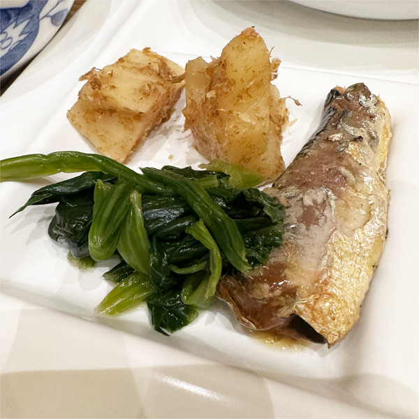 04サンマの生姜煮・筍煮・ほうれん草のお浸し