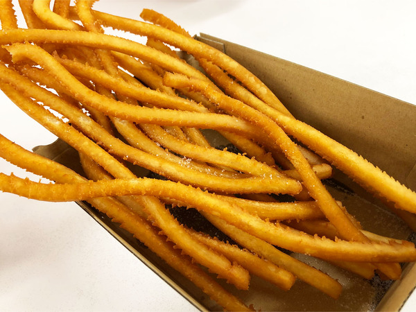 11もちもちロングポテト(500円)