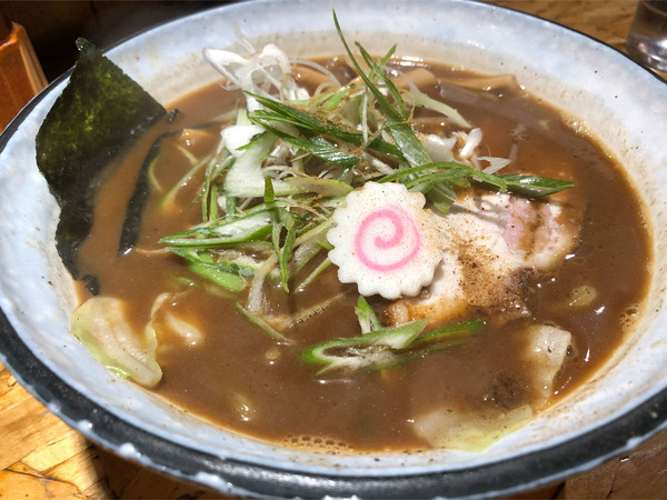 02魚介醤油らーめん(800円)