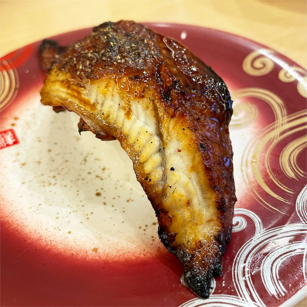 05うなぎ握り(374円)