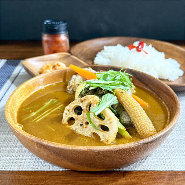 01炙りチキンと野菜のカレー(1200円)こってり・白米