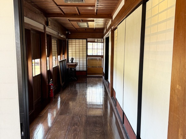 13店内3