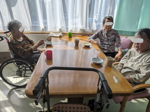 PXL_20240504_055425366.jpg1