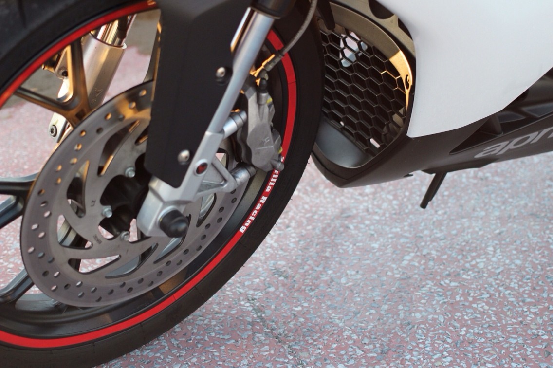 新品)アプリリア RS4 125 ディスクブレーキとブレーキパッドセット