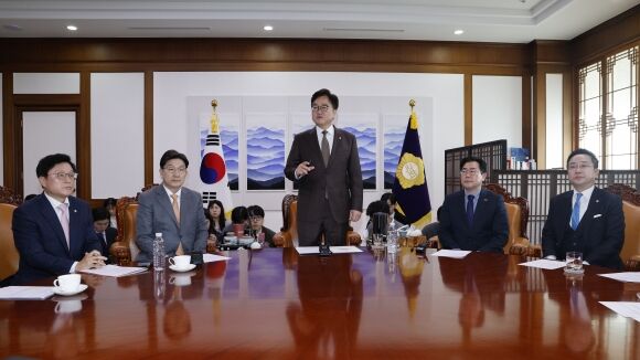 【韓国国民年金】保険料が9%→13%と一気に4%もアップが確定...8年連続引き上げに国民は「もう勘弁してくれ!!」「年金なんて廃止にしろ!!」と批判の声