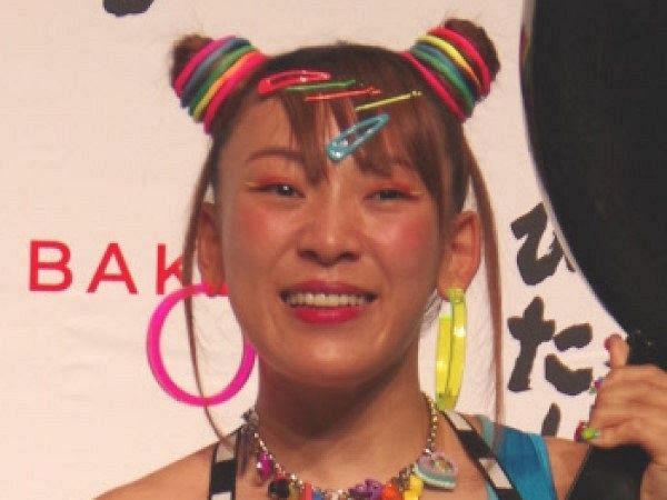 フワちゃんとやす子の騒動が話題に
