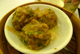 羽田発香港の旅 - 香港名物「飲茶」を美心大酒樓(Maxim's Chinese Restaurant)で食す!