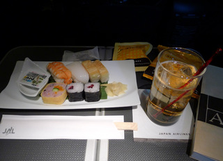 1泊3日、シンガポールの旅 - 日本航空のJAL035便