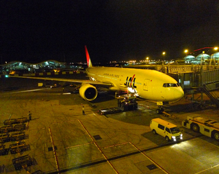 羽田発香港の旅 - 日本航空のJAL8739便