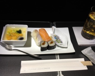シンガポール--日本航空「ＪＬ０３５」便、B787のビジネスクラス