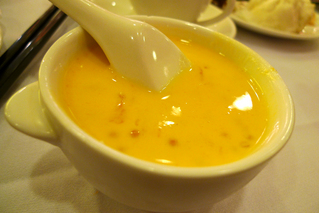 羽田発香港の旅 - 香港名物「飲茶」を美心大酒樓(Maxim's Chinese Restaurant)で食す!