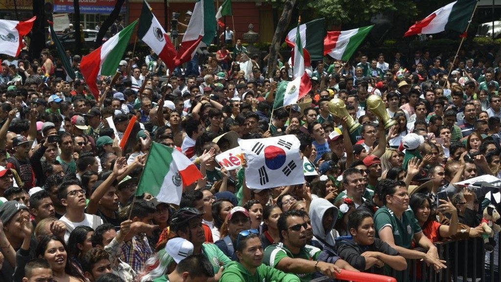 韓国大使館にメキシコのサッカーファンが押し寄せる 海外の反応 海外のお前ら 海外の反応 韓国大使館にメキシコのサッカーファンが押し寄せる 海外の反応 海外のお前ら 海外の反応