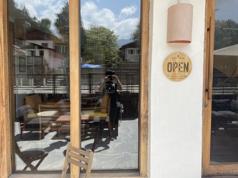 D52065C5-A9A4-4AF6-90AB-7D6B054E5629