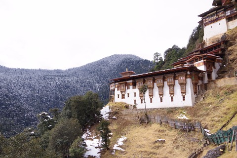 3DAB30D5-DB6B-4E37-9FAC-8D7B3E034231