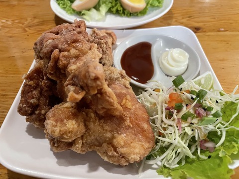 23E1A718-3E00-4CC7-BC49-3D7F0F518AFB