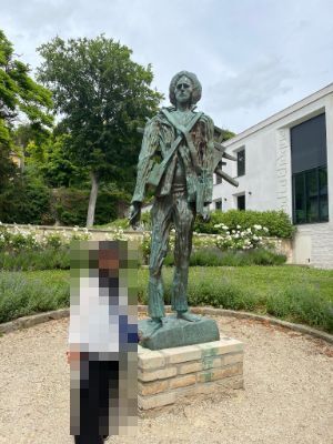 v0mefl3QfMdpdFE1755437627_1755437657