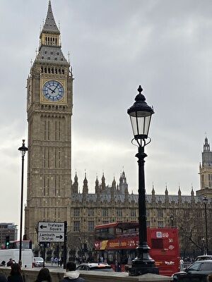 dacU8EIS33RzyWv1715590716_1715590734