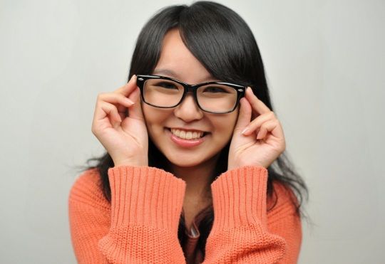 もうそのメガネを掛けるのはやめろおおおおっ 海外の反応 海外の反応プリーズ