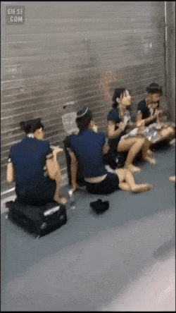 ezgif.com-gif-maker (43)