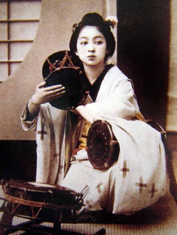 韓国人「100年前の日本人女性を見てみよう」 カイカイ反応通信