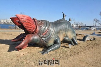 212121