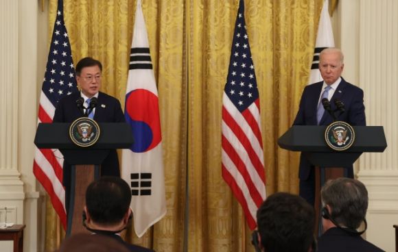 米韓首脳会談の結果に韓国人が激怒 ４兆円の対米投資で５５万人のワクチンの成果 そして軽食はハンバーガーじゃなくクラブケーキが出されたとの事 また正義が勝ってしまった通信