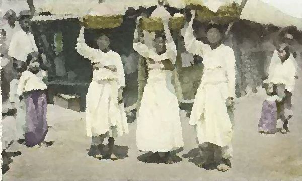 韓国人「100年前の韓国」→「女性はなぜ乳を出してるの？」 カイカイ反応通信