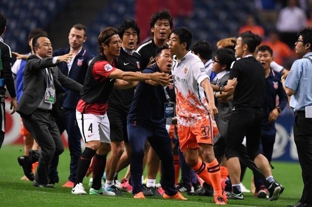 B 犯罪 韓国人 国際恥さらし 済州ユナイテッドの選手が日本人選手に暴行を加えた瞬間の映像を見てみよう カイカイ反応通信 B 犯罪 韓国人 国際恥さらし 済州ユナイテッドの選手が日本人選手に暴行を加えた瞬間の映像を見てみよう カイカイ反応通信
