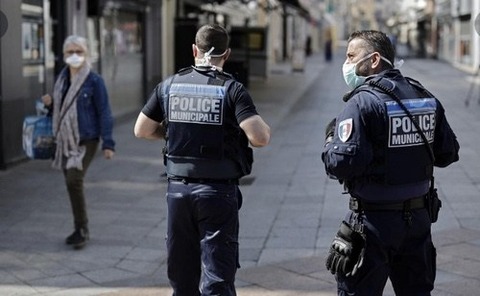 14A76216-2B9C-4DD3-89CC-82E2C8A93C87