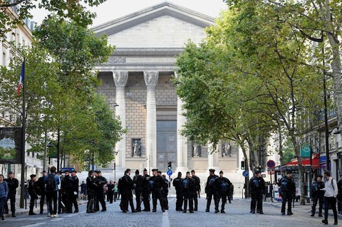 1717D440-6C7B-43FA-87B0-183617693D58