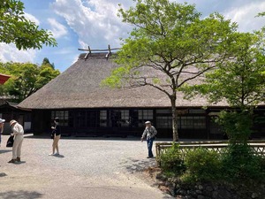 01B79922-805F-469E-A279-74D10E256A33