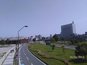陸橋から見る赤レンガ倉庫