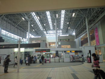 2010年4月5日たまぷらーざ駅2
