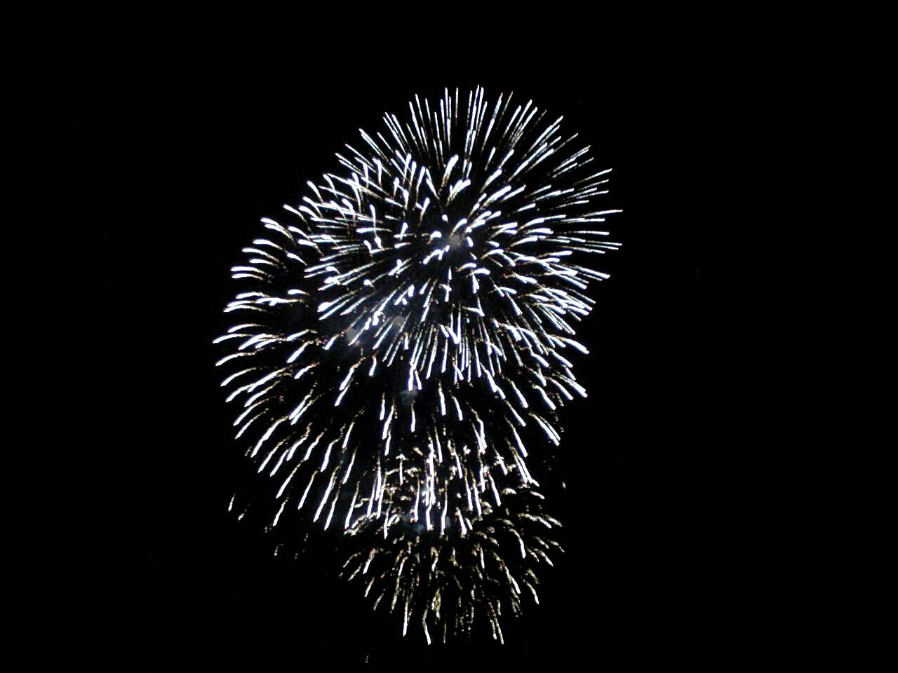 夏の終わりの花火大会 コガネムシのつぶやき