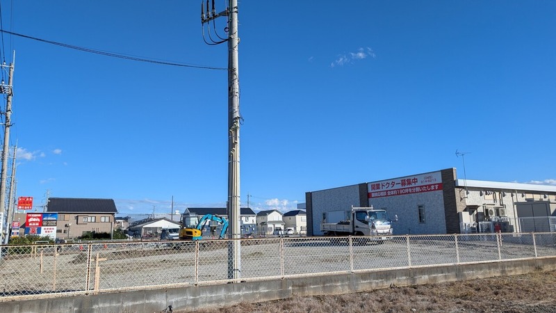 「クリエイトエス・ディー 柏十余二店」敷地内にオープン予定の「カフェ」の建設が開始