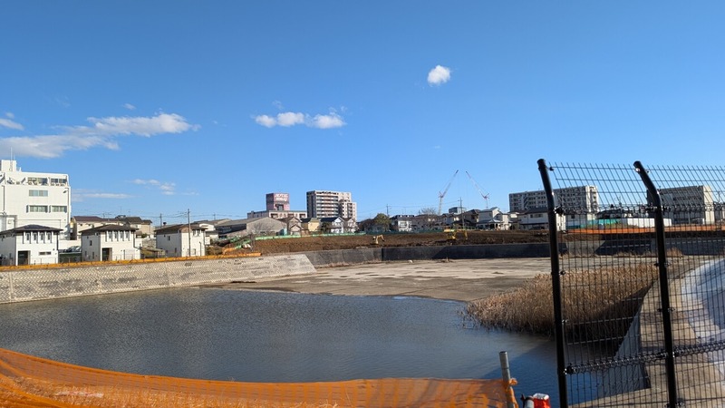 「柏の葉キャンパス」南東部の調整池「4号調整池」周辺の整備工事状況（2026年1月8日）