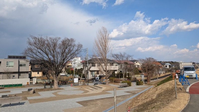 湖岸堤遊歩道