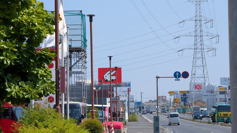 国道16号沿いの中古車販売店「ラビット 16号柏若柴店」が6月上旬リニューアルオープン