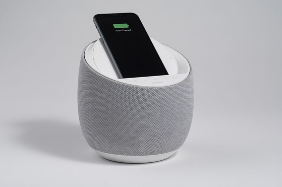SOUNDFORM ELITE Hi-Fi Smart Speaker + Wireless Charge