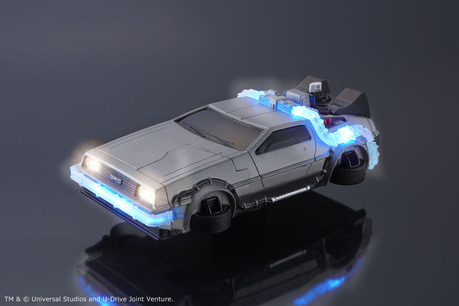 CRAZY CASE BACK TO THE FUTURE II DELOREAN TIME MACHINE