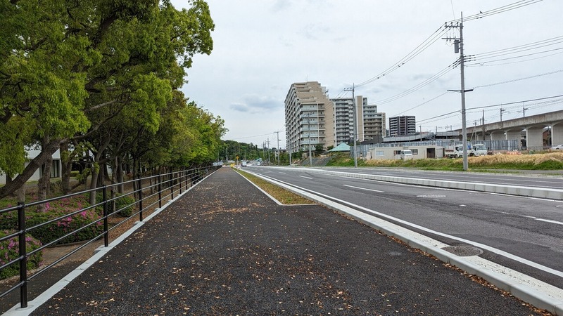 流山市都市計画道路「中駒木線」の4車線化工事が「キッコーマンアリーナ」付近の交差点で完了