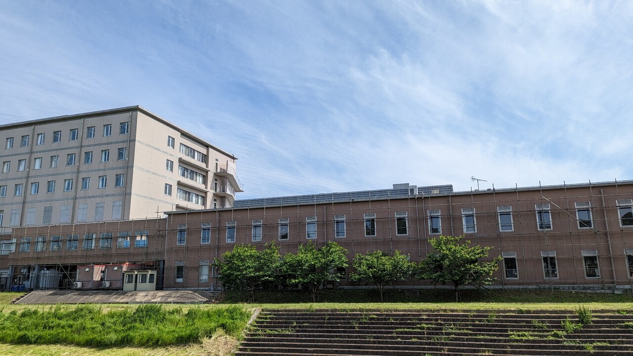 「柏厚生総合病院」の救急センターを併設した「新西棟」の増築工事状況を見てきた（2023年5月9日） 柏の葉サイクルライフ